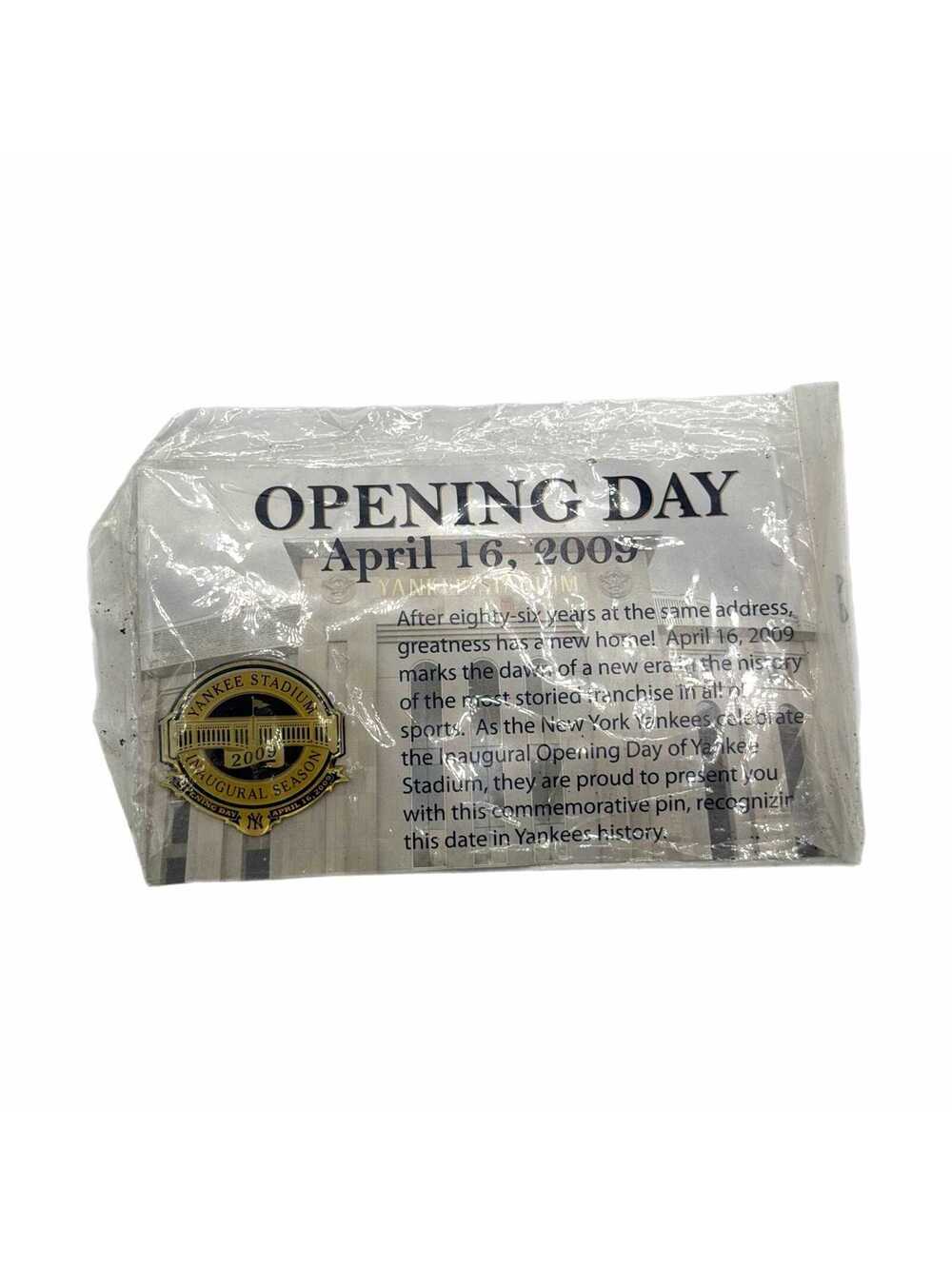 Vintage 2009 Yankee Stadium Inaugural Season Opening Day Lapel Pin